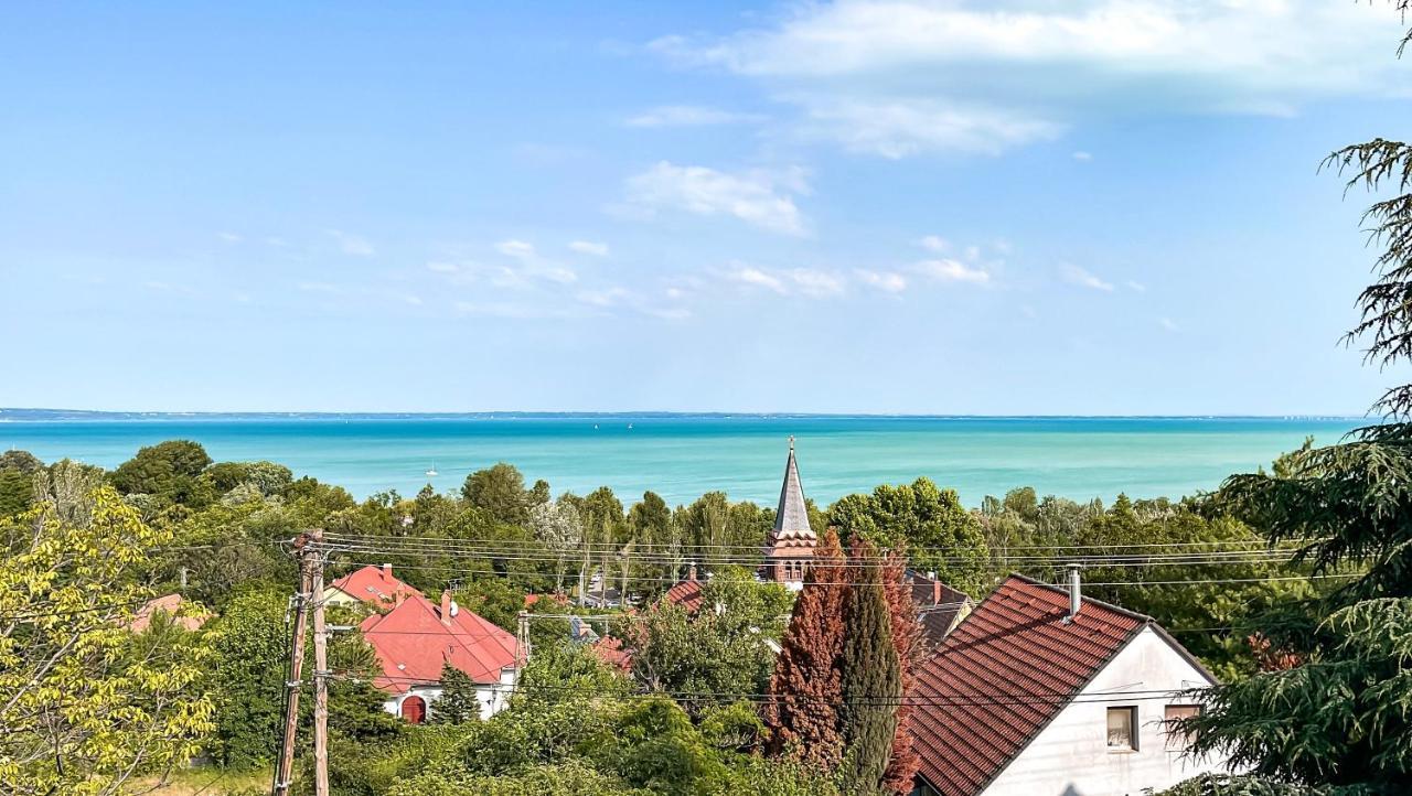 Belvárosi ház gyönyörű panorámával Balatonalmádi Exterior foto